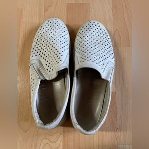 Womens Ecco Soft Leather Lazer Cut Slip-on shoe size 39/8